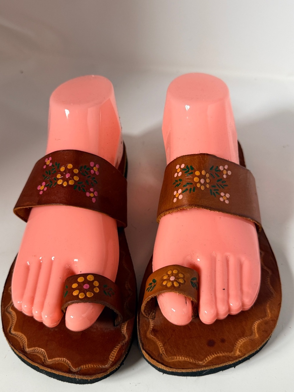 New Cimarron size 8 leather sandal from Mexico